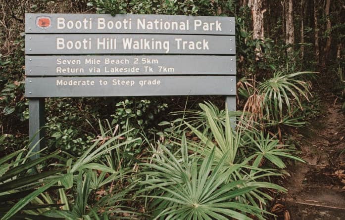 Walking sign at the Booti Booti park