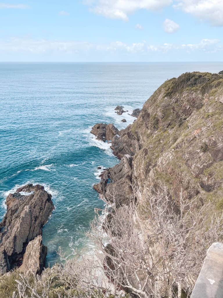 looking down the cliff at the Bennetts Head Lookout