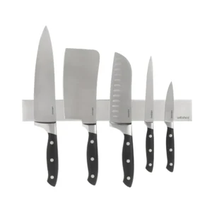 Knives on a Magnetic Knife Rack