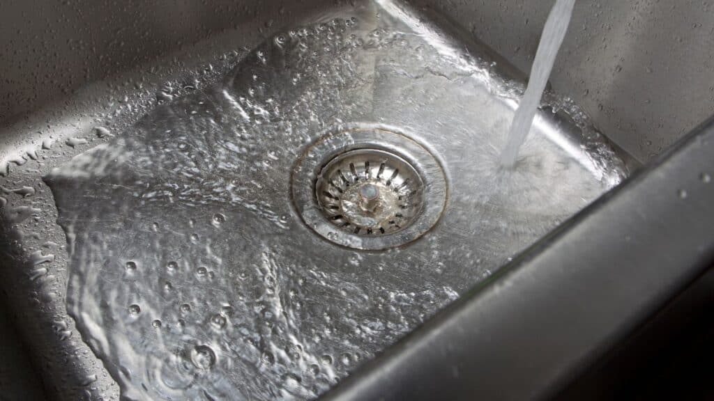 Sink filling with water